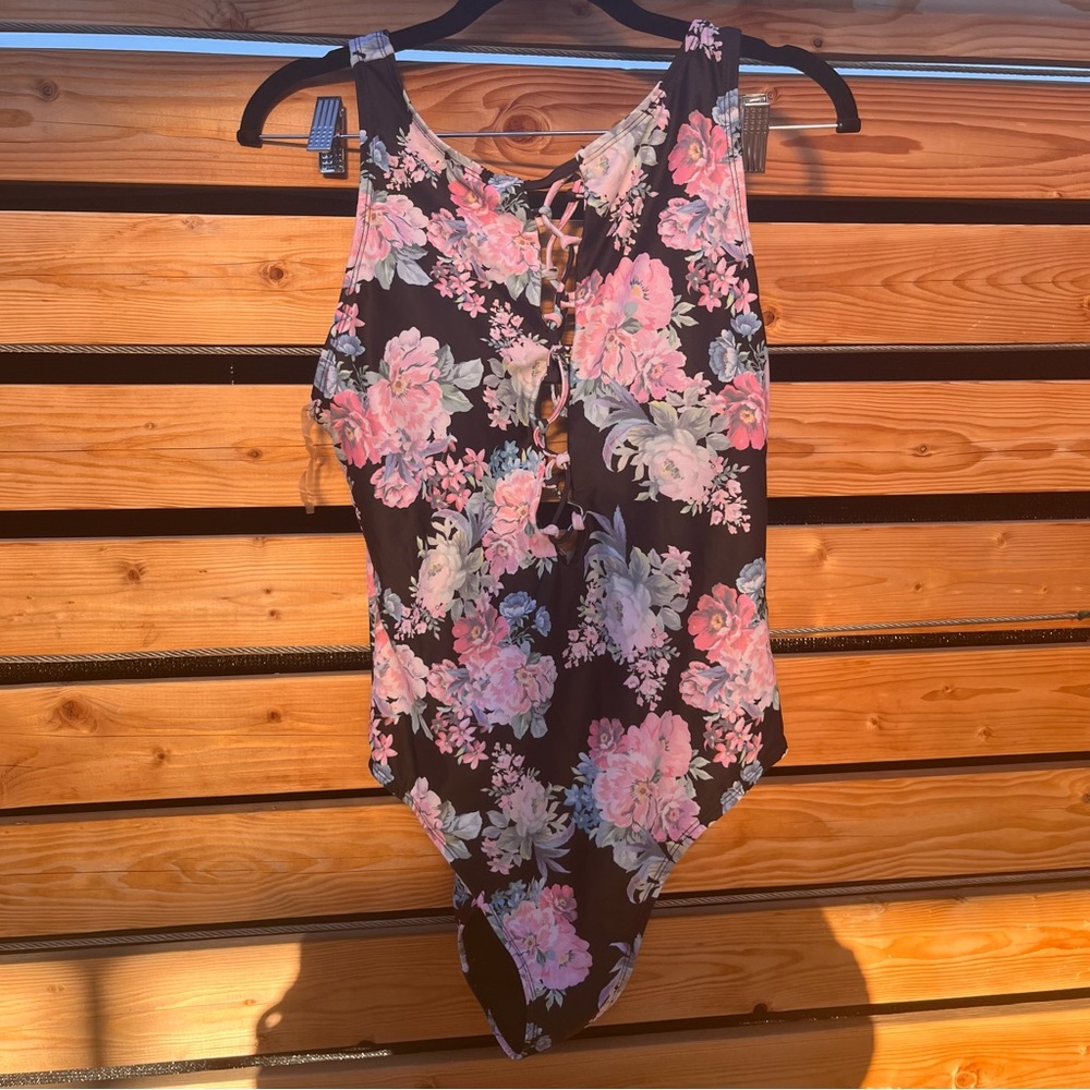 BluC Elegant Floral Lace-Up One-Piece Swimsuit